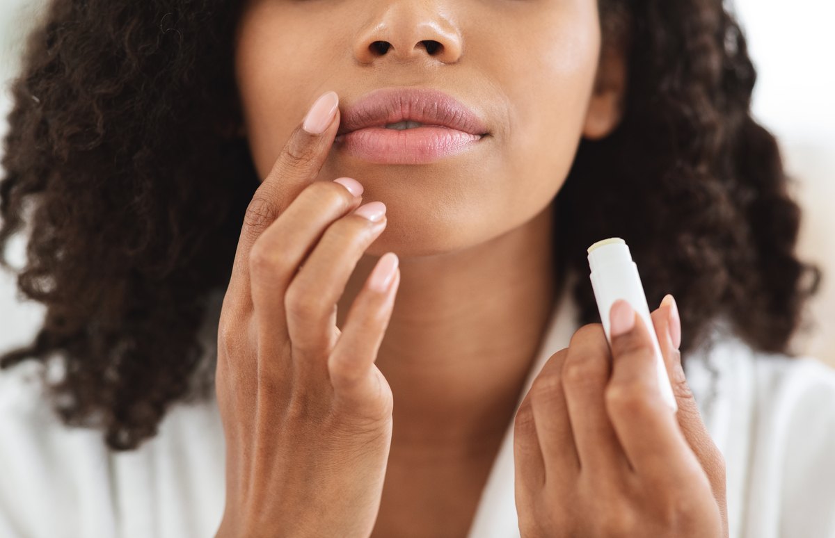 8 Things That Cause Chapped Lips And How To Heal Them Tomatobuzz